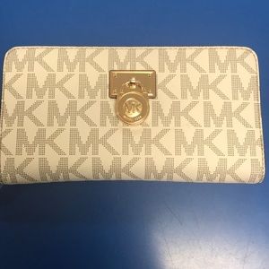 MK wallet